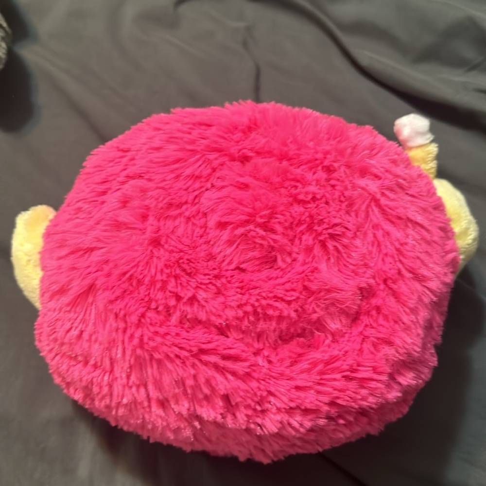 Pink mini squishable plush Snail - Picture 4 of 4
